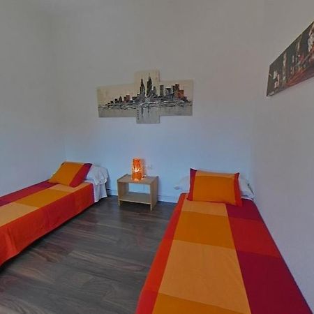 Near Clot & Sagrada Familia Apartment บาร์เซโลนา ภายนอก รูปภาพ