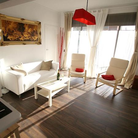 Near Clot & Sagrada Familia Apartment บาร์เซโลนา ภายนอก รูปภาพ