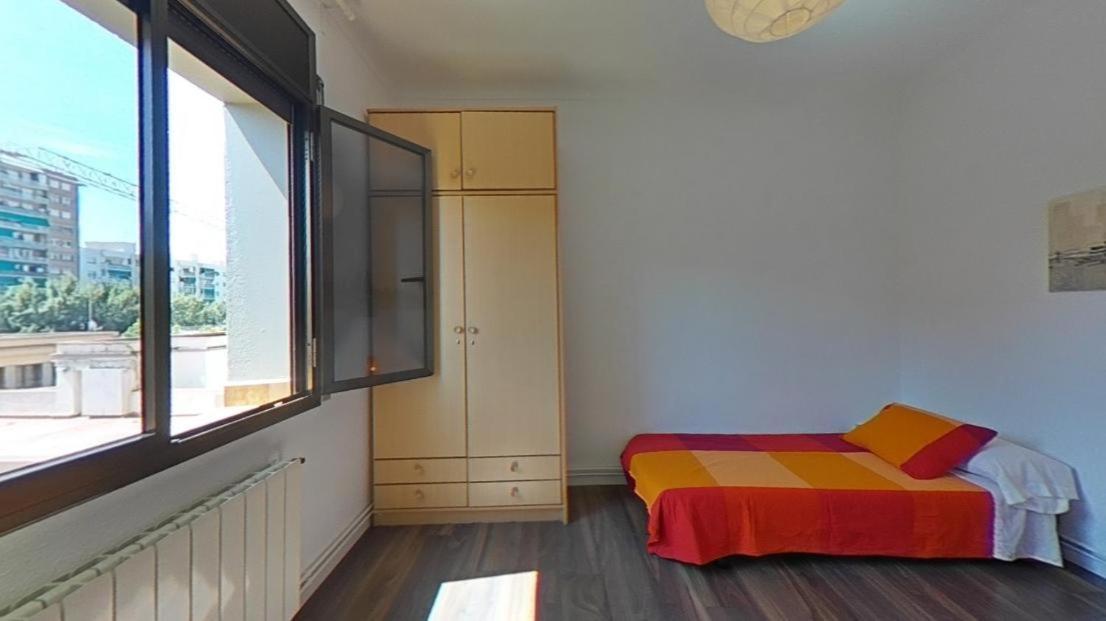 Near Clot & Sagrada Familia Apartment บาร์เซโลนา ภายนอก รูปภาพ