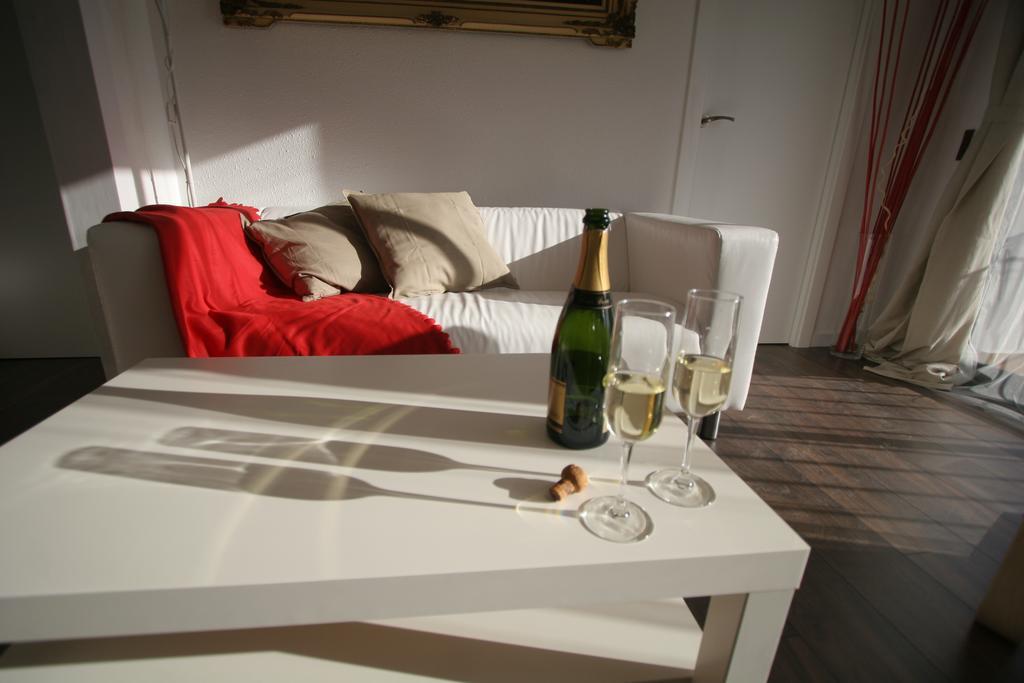 Near Clot & Sagrada Familia Apartment บาร์เซโลนา ห้อง รูปภาพ