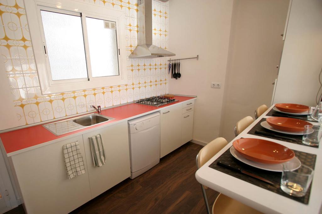Near Clot & Sagrada Familia Apartment บาร์เซโลนา ภายนอก รูปภาพ