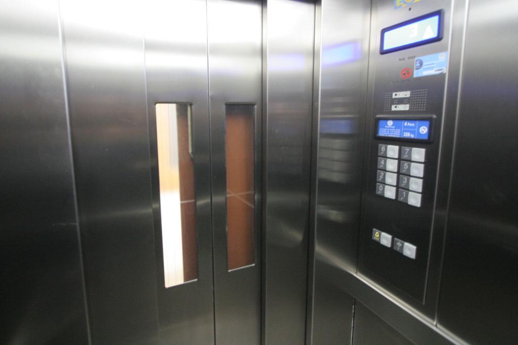 Near Clot & Sagrada Familia Apartment บาร์เซโลนา ภายนอก รูปภาพ